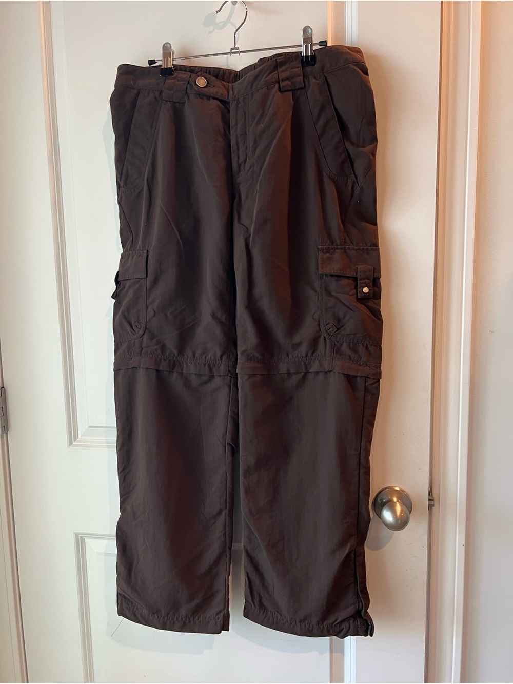 Columbia Titanium Convertible Cargo Pants - Brown. Size 10